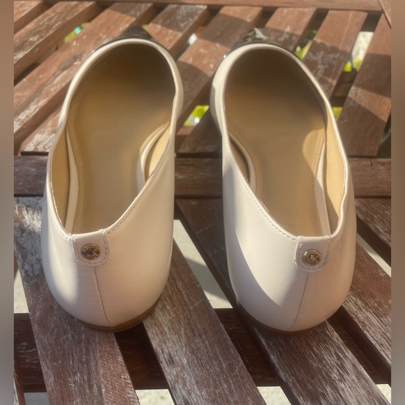 Michael Kors Carissa Cap Toe Flats Sz 9.5 M - Picture 4 of 4